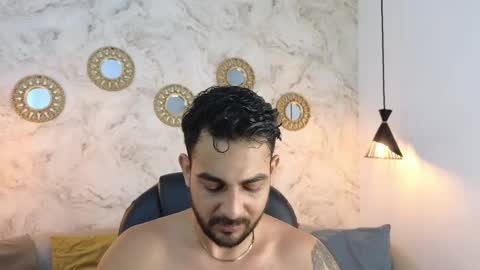 Snapshot of david_oliveira chatting on January 18, 12:47 pm JF oliveira online show from January 18, 12:47 pm