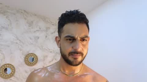 Snapshot of david_oliveira chatting on December 19, 1:18 pm JF oliveira online show from December 19, 1:18 pm