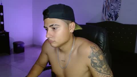 Snapshot of davidbless chatting on October 10, 1:54 am David Bless online show from October 10, 1:54 am