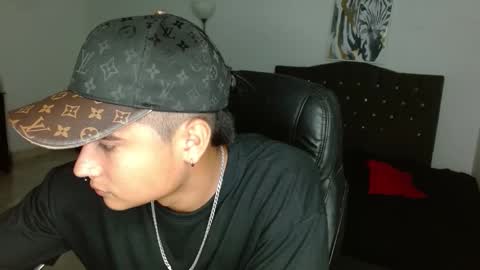 Snapshot of davidbless chatting on September 22, 12:33 am David Bless online show from September 22, 12:33 am