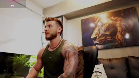Snapshot of davidd_blake chatting on October 7, 3:54 am David Blakee online show from October 7, 3:54 am
