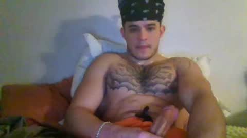 Snapshot of davidfry25 chatting on February 16, 5:15 am davidfry25 online show from February 16, 5:15 am