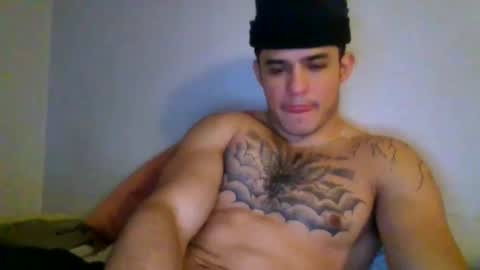 Snapshot of davidfry25 chatting on December 20, 6:50 am davidfry25 online show from December 20, 6:50 am