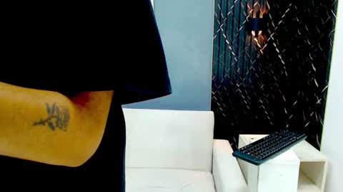 Snapshot of davidharlow chatting on December 8, 12:41 pm David online show from December 8, 12:41 pm