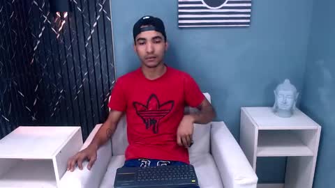 Snapshot of davidharlow chatting on December 5, 12:11 pm David online show from December 5, 12:11 pm
