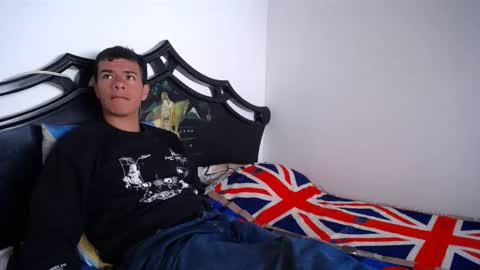 Snapshot of davidkaloc chatting on November 1, 4:55 pm David online show from November 1, 4:55 pm