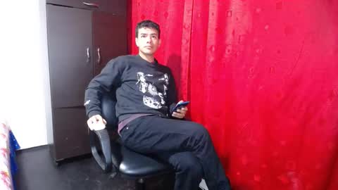 Snapshot of davidkaloc chatting on October 22, 1:31 am David online show from October 22, 1:31 am