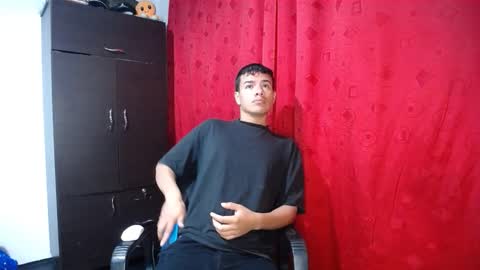 Snapshot of davidkaloc chatting on October 19, 2:16 am David online show from October 19, 2:16 am