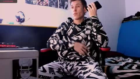 davidsalazar33 online show from March 20, 11:52 pm