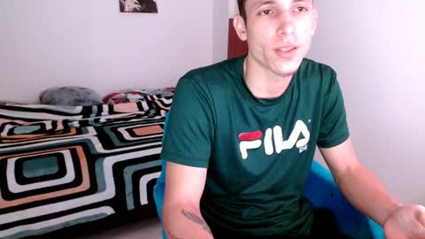 Snapshot of davidsalazar33 chatting on September 30, 11:19 pm davidsalazar33 online show from September 30, 11:19 pm