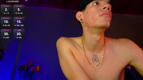 Snapshot of daviid_huge chatting on September 10, 8:13 am daviid_huge online show from September 10, 8:13 am