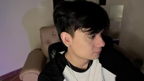 davoxer online show from April 25, 4:04 am