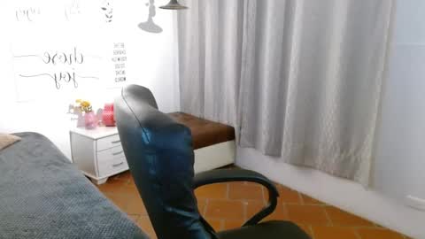 Snapshot of davoxer chatting on October 1, 2:59 am davoxer online show from October 1, 2:59 am