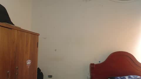 Dylon online show from February 23, 5:58 pm