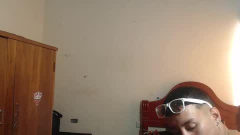 Dylon online show from February 20, 3:36 pm