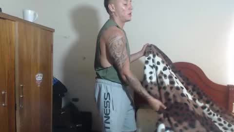 Dylon online show from February 21, 7:37 pm