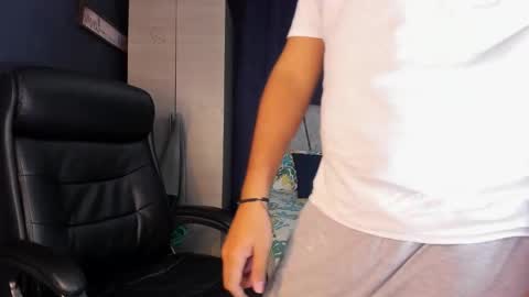 dcollins_ online show from November 3, 8:29 am