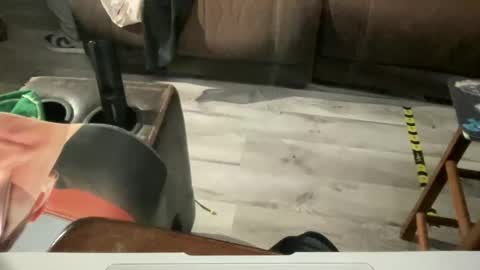 dcwells1992 online show from October 26, 4:47 am