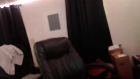 deaconoddeye online show from December 18, 2:13 pm