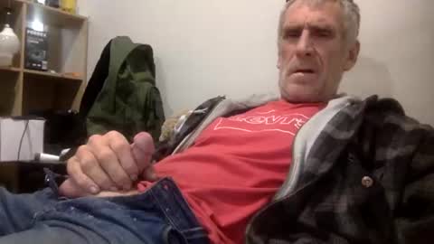 deanofflove221000 online show from April 29, 6:07 am