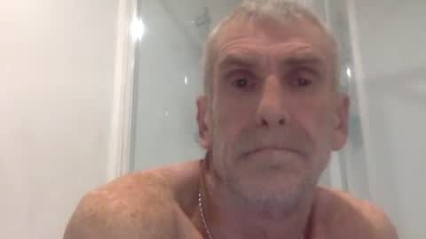 Snapshot of deanofflove221000 chatting on October 23, 12:25 am deanofflove221000 online show from October 23, 12:25 am