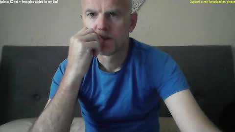 deanthejellybean online show from May 12, 10:45 am