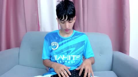 Snapshot of dear_jeycot chatting on October 13, 1:28 pm Jeycot online show from October 13, 1:28 pm