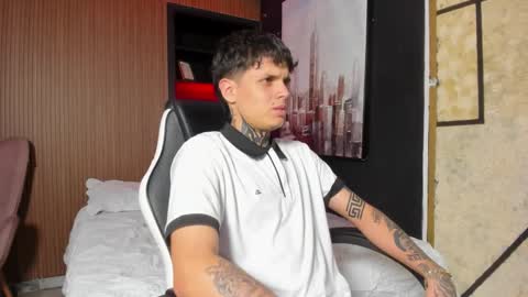 declan_fox online show from September 20, 6:35 am