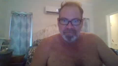 Snapshot of deepdiveme chatting on October 31, 7:39 pm deepdiveme online show from October 31, 7:39 pm