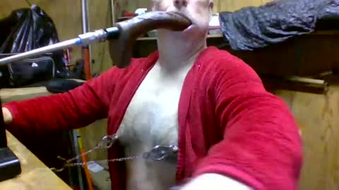 Snapshot of deepthroat227 chatting on December 21, 2:37 pm Deepthroat My Big Dildos online show from December 21, 2:37 pm