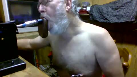 Snapshot of deepthroat227 chatting on February 2, 5:59 pm Deepthroat My Big Dildos online show from February 2, 5:59 pm