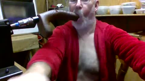 Snapshot of deepthroat227 chatting on January 11, 4:14 pm Deepthroat My Big Dildos online show from January 11, 4:14 pm