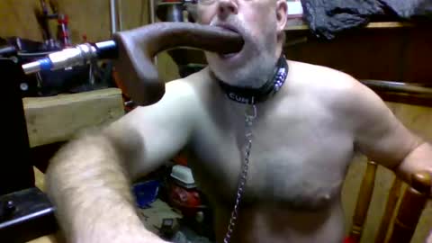 Snapshot of deepthroat227 chatting on December 30, 5:23 pm Deepthroat My Big Dildos online show from December 30, 5:23 pm