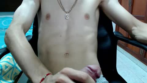 Snapshot of dei_v_48 chatting on September 15, 9:38 pm DEIVY online show from September 15, 9:38 pm