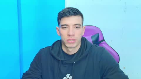 Snapshot of deiby_baby chatting on February 23, 10:42 pm DEIBY online show from February 23, 10:42 pm