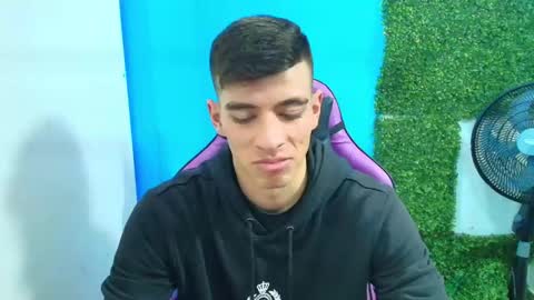 Snapshot of deiby_baby chatting on January 28, 8:58 pm DEIBY online show from January 28, 8:58 pm