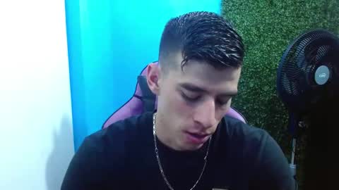 Snapshot of deiby_baby chatting on December 11, 7:21 pm DEIBY online show from December 11, 7:21 pm