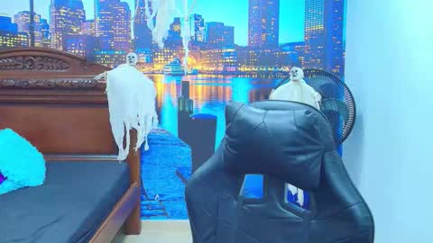 Snapshot of deiby_baby chatting on October 15, 11:34 pm DEIBY online show from October 15, 11:34 pm