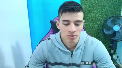 Snapshot of deiby_baby chatting on February 1, 8:37 pm DEIBY online show from February 1, 8:37 pm