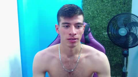 Snapshot of deiby_baby chatting on January 4, 9:41 pm DEIBY online show from January 4, 9:41 pm