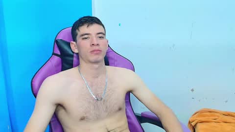 Snapshot of deiby_baby chatting on February 23, 1:20 am DEIBY online show from February 23, 1:20 am