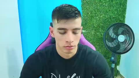 Snapshot of deiby_baby chatting on February 10, 10:40 pm DEIBY online show from February 10, 10:40 pm