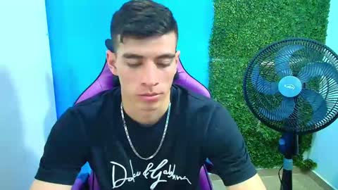 Snapshot of deiby_baby chatting on January 20, 9:11 pm DEIBY online show from January 20, 9:11 pm
