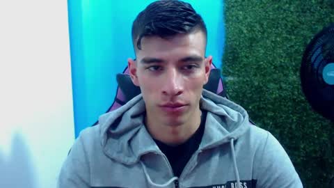 Snapshot of deiby_baby chatting on December 18, 10:02 pm DEIBY online show from December 18, 10:02 pm