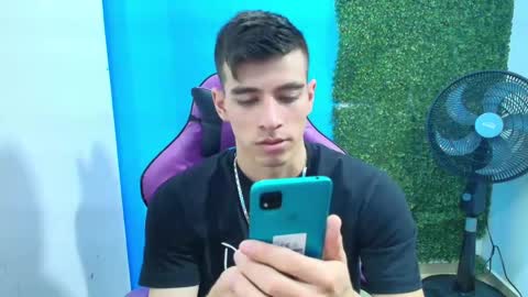 Snapshot of deiby_baby chatting on February 3, 8:24 pm DEIBY online show from February 3, 8:24 pm