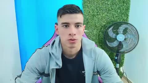 Snapshot of deiby_baby chatting on February 9, 10:32 pm DEIBY online show from February 9, 10:32 pm