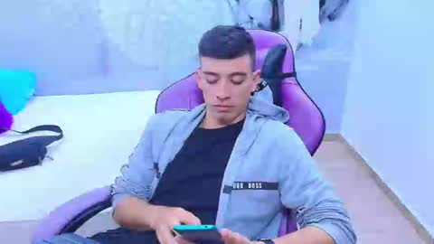 Snapshot of deiby_baby chatting on October 31, 1:51 am DEIBY online show from October 31, 1:51 am