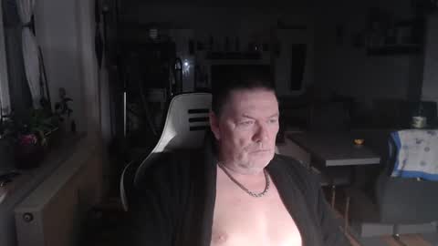 Snapshot of deinprinz2312 chatting on March 9, 5:33 am deinprinz2312 online show from March 9, 5:33 am