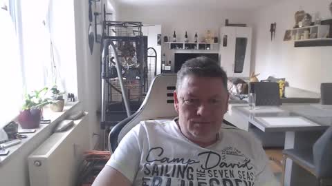 Snapshot of deinprinz2312 chatting on January 22, 12:06 pm deinprinz2312 online show from January 22, 12:06 pm