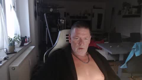 Snapshot of deinprinz2312 chatting on September 21, 4:56 am deinprinz2312 online show from September 21, 4:56 am